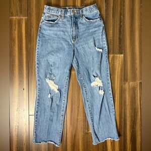 Universal Thread Sz 10/30R Light Blue Distressed Boyfriend Jeans Denim High Rise